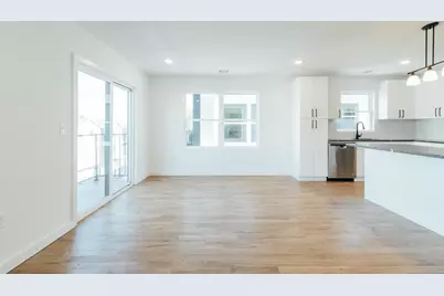 746 Seaport Dr #B, Elizabeth, NJ 07201 - Photo 10