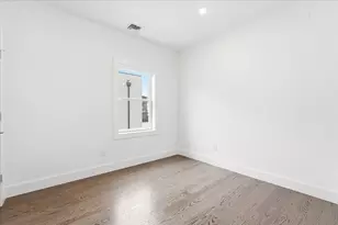 290 Griffith St, Jersey City, NJ 07307 - Photo 12