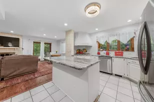 2 Carol Rd, Kinnelon, NJ 07340 - Photo 10