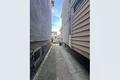 270 Woodlawn Ave, Jersey City, NJ 07305 - Photo 18