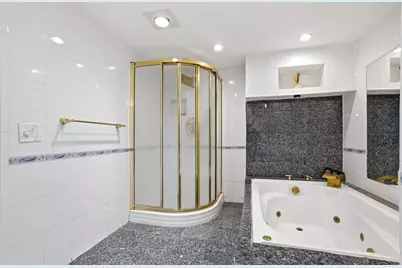 1633 Harmon Cove Tower #1633, Secaucus, NJ 07094 - Photo 22