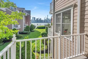 451 Albany Ct, West New York, NJ 07093 - Photo 10