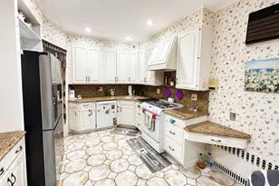 858 Avenue C, Bayonne, NJ 07002 - Photo 12
