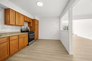 26 Pierce Ave, Jersey City, NJ 07307 - Photo 4