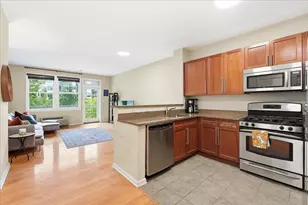4 Constellation Pl, Jersey City, NJ 07305 - Photo 12