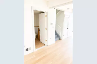 300 Communipaw Ave #302, Jersey City, NJ 07304 - Photo 8