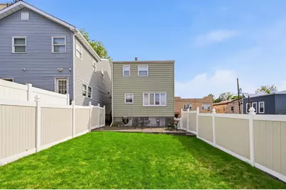 136 Poplar St, Jersey City, NJ 07307 - Photo 8