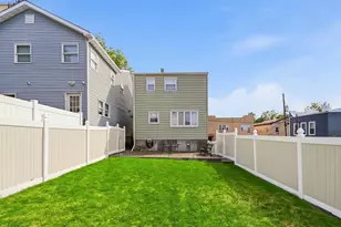 136 Poplar St, Jersey City, NJ 07307 - Photo 8