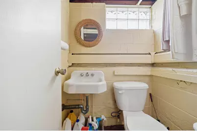 136 Poplar St, Jersey City, NJ 07307 - Photo 40