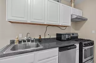 57 Corbin Ave, Jersey City, NJ 07306 - Photo 8