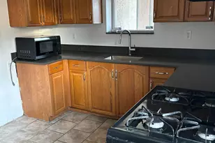 178 Orient St, Bayonne, NJ 07002 - Photo 2