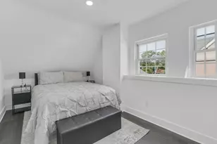 19 Hamilton Ave, Weehawken, NJ 07086 - Photo 2