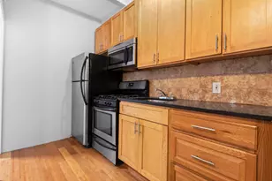 118 Corbin Ave, Jersey City, NJ 07306 - Photo 6