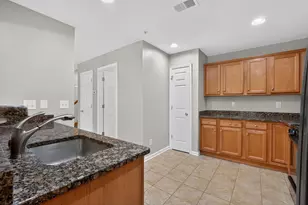 9 Marina Dr, Bayonne, NJ 07002 - Photo 6