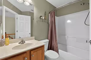 9 Marina Dr, Bayonne, NJ 07002 - Photo 16