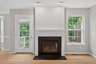 9 Marina Dr, Bayonne, NJ 07002 - Photo 4