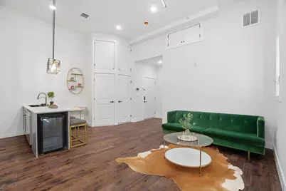 104 Glenwood Ave #303, Jersey City, NJ 07306 - Photo 2