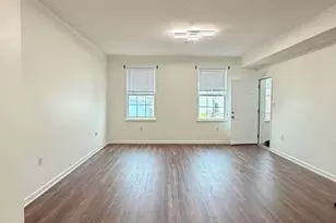 225 Halladay St, Jersey City, NJ 07304 - Photo 2