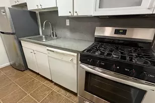 225 Halladay St, Jersey City, NJ 07304 - Photo 6