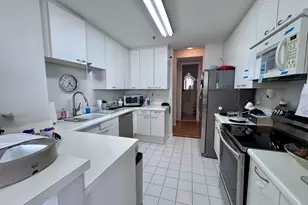 100 Carlyle Dr, Cliffside Park, NJ 07010 - Photo 12