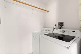 2 Hops Commons Ct, Secaucus, NJ 07094 - Photo 12