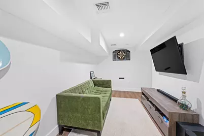 135 Grace St, Jersey City, NJ 07307 - Photo 20