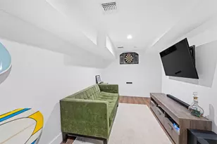 135 Grace St, Jersey City, NJ 07307 - Photo 20