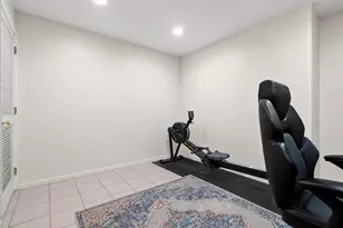 360 Oswego Ct, West New York, NJ 07093 - Photo 20