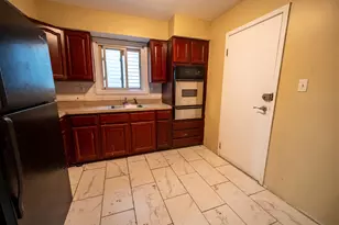 6 Bayside Park Dr, Jersey City, NJ 07305 - Photo 8