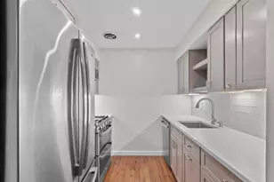 29 N End Dr, Secaucus, NJ 07094 - Photo 8