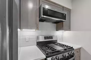 29 N End Dr, Secaucus, NJ 07094 - Photo 10