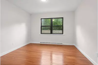 29 North End Dr, Secaucus, NJ 07094 - Photo 12