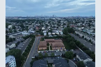 29 North End Dr, Secaucus, NJ 07094 - Photo 20