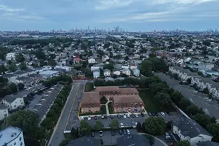 29 N End Dr, Secaucus, NJ 07094 - Photo 20