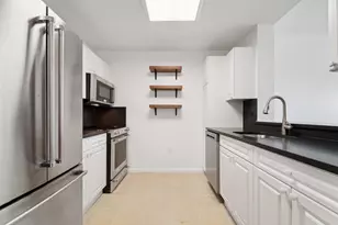 1110 City Pl, Edgewater, NJ 07020 - Photo 10
