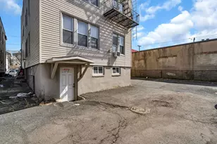 305 Cator Ave, Jersey City, NJ 07305 - Photo 32
