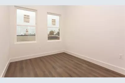 91 East 21st St #4, Bayonne, NJ 07002 - Photo 6