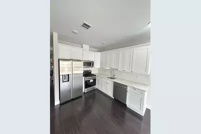 47 Cottage St, Bayonne, NJ 07002 - Photo 14