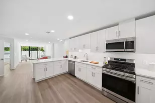 32 Jones St, Jersey City, NJ 07306 - Photo 2
