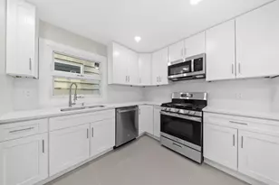 18 E 3rd St, Bayonne, NJ 07002 - Photo 10
