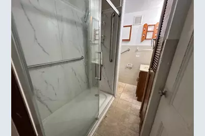 165 Randolph Ave, Jersey City, NJ 07305 - Photo 20