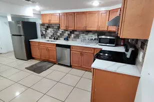 80 Broadman Pkwy, Jersey City, NJ 07304 - Photo 4
