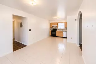 97 Oak St, Bayonne, NJ 07002 - Photo 8