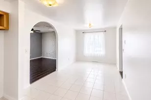 97 Oak St, Bayonne, NJ 07002 - Photo 6