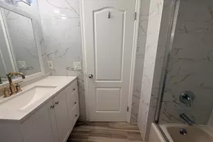 696A Ave E, Bayonne, NJ 07002 - Photo 2