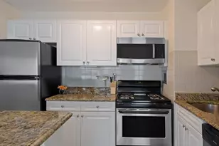 135 Montgomery St, Jersey City, NJ 07302 - Photo 8