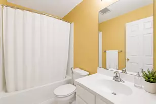 7 Atlas Ct, Jersey City, NJ 07305 - Photo 16
