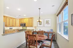 377 Kingston Ct, West New York, NJ 07093 - Photo 6