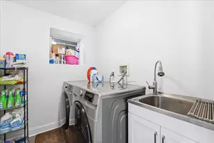 41 Bentley Ave, Jersey City, NJ 07304 - Photo 32