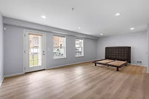 25 Creekside Ct, Secaucus, NJ 07094 - Photo 16